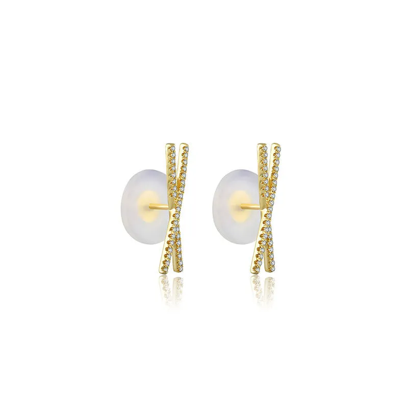 18k Gold Cross Diamond Earring