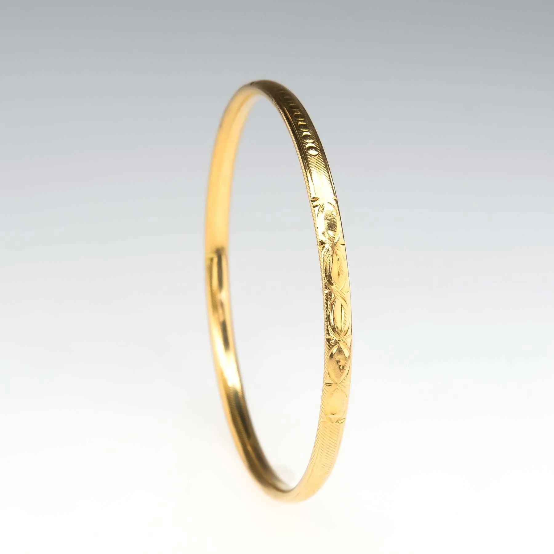 Baby Bangle Bracelet in 18K Yellow Gold