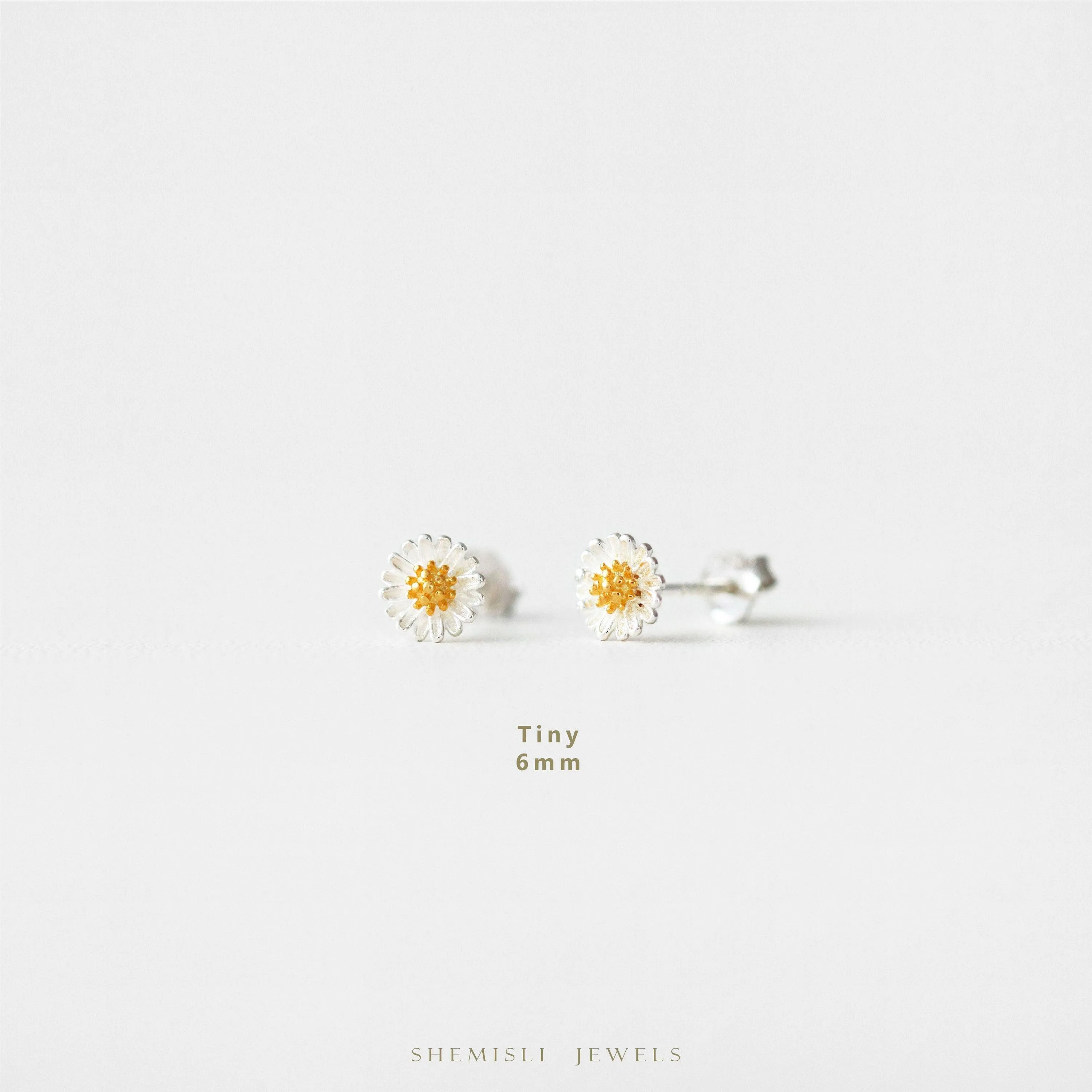 Daisy Flower Stud Earrings, Silver SHEMISLI - SS117, SS118