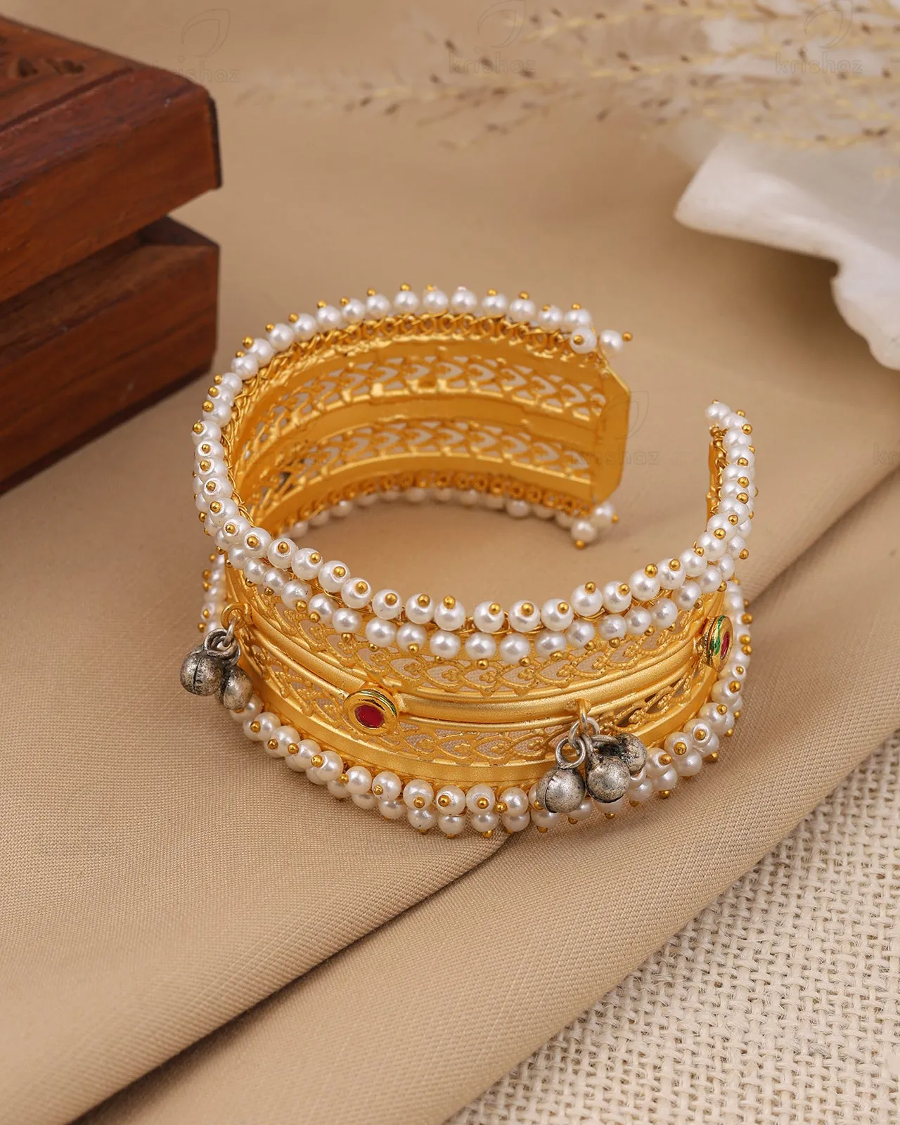 Dhruvi One Piece Golden Bangle