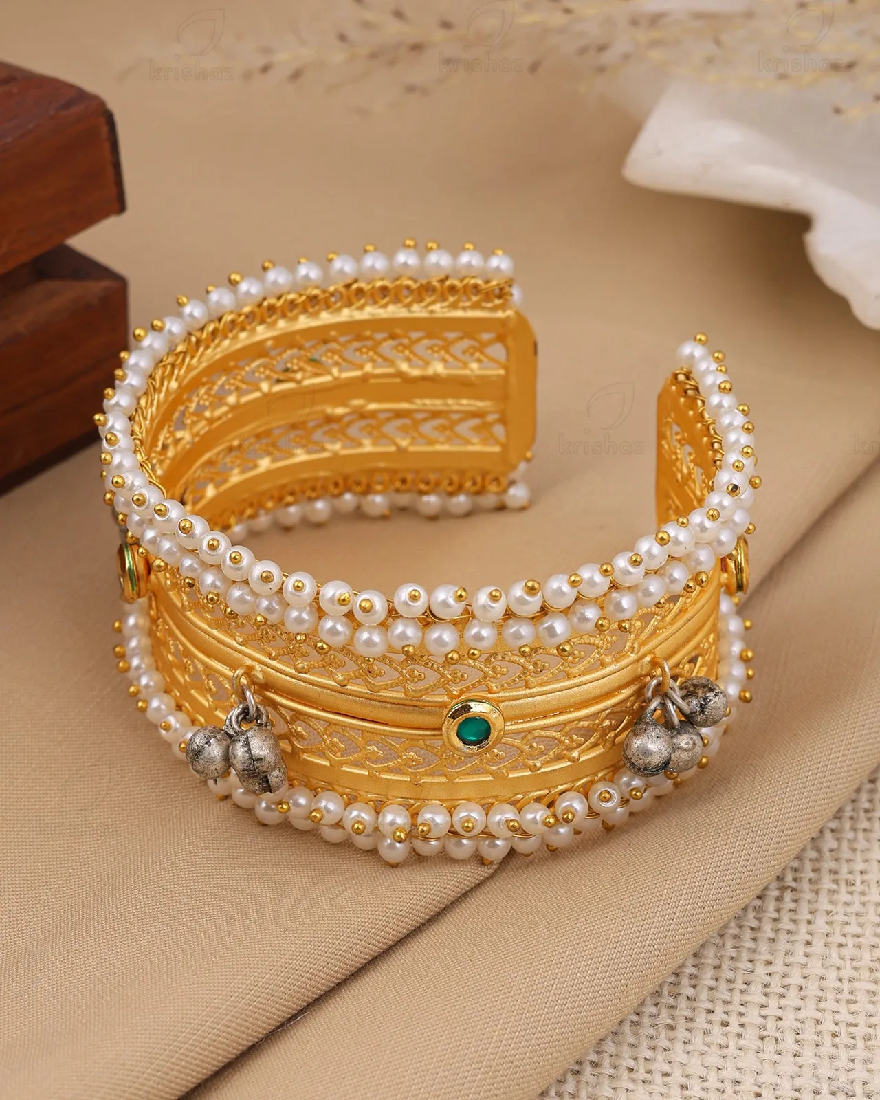 Dhruvi One Piece Golden Bangle