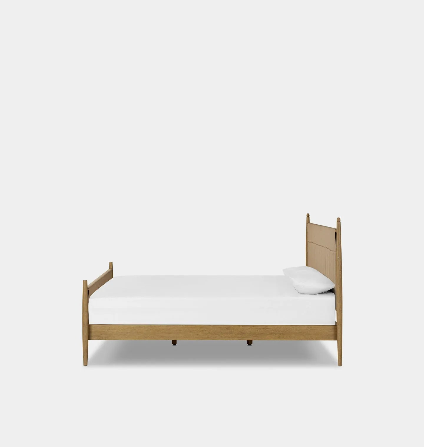 Richard Natural Rush Bed