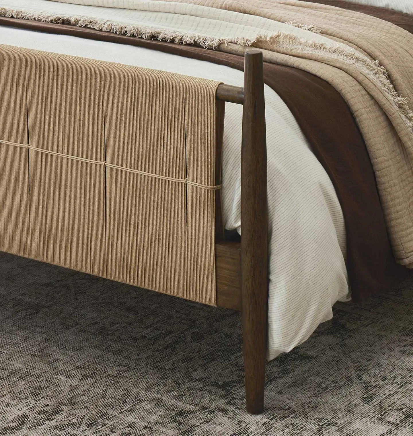 Richard Natural Rush Bed